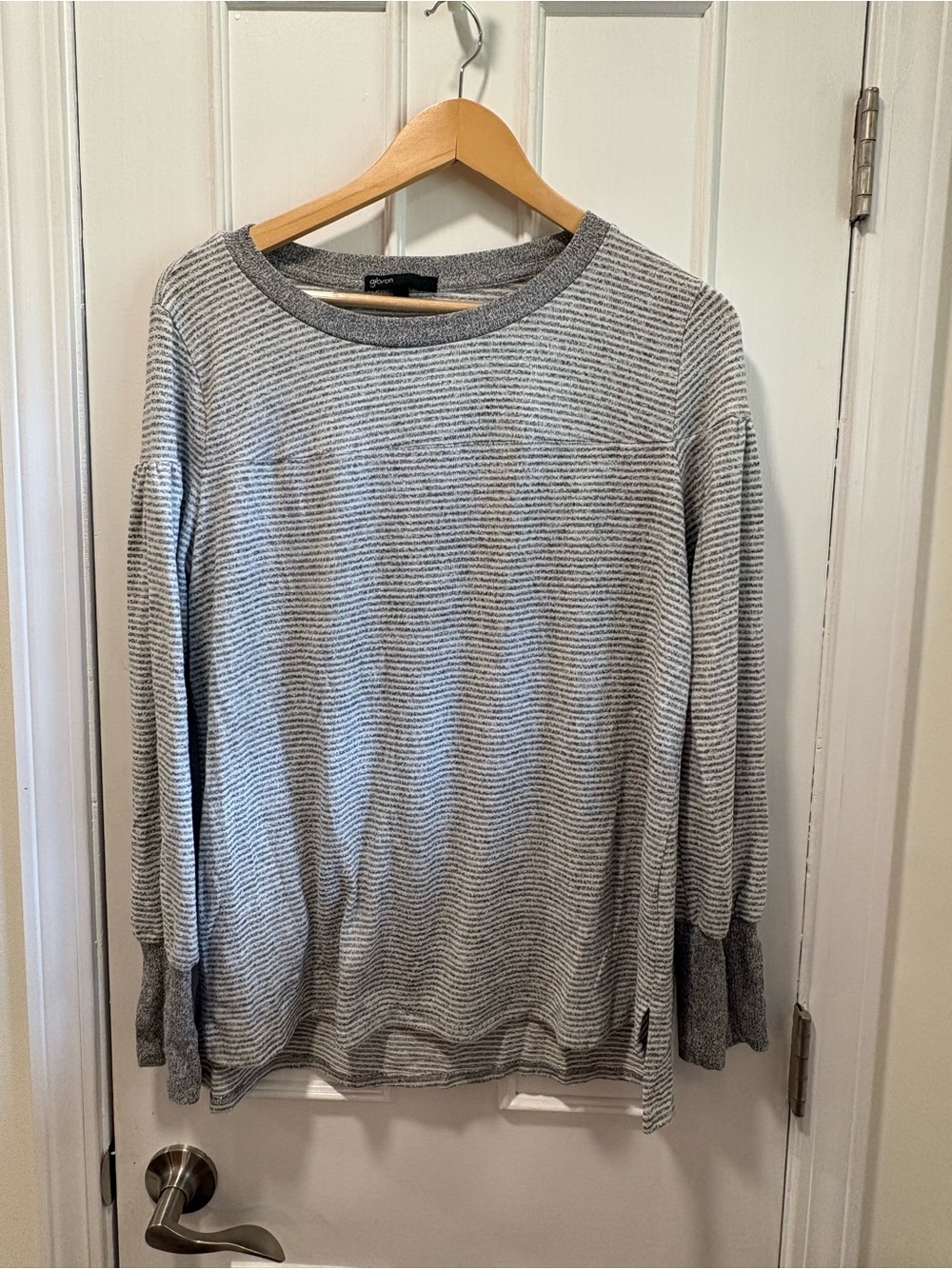 Gibson Light Gray Striped Long Sleeve Crewneck Top